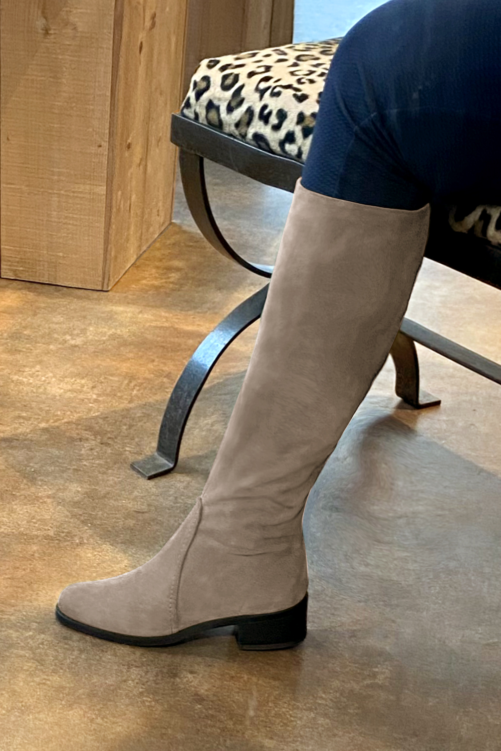 Tan beige women's riding knee-high boots. Round toe. Low leather soles. Made to measure. Worn view - Florence KOOIJMAN